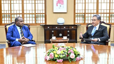 박진 장관, 한-파푸아뉴기니  외교장관 약식 회동 및 외교관･관용여권 사증면제협정 서명